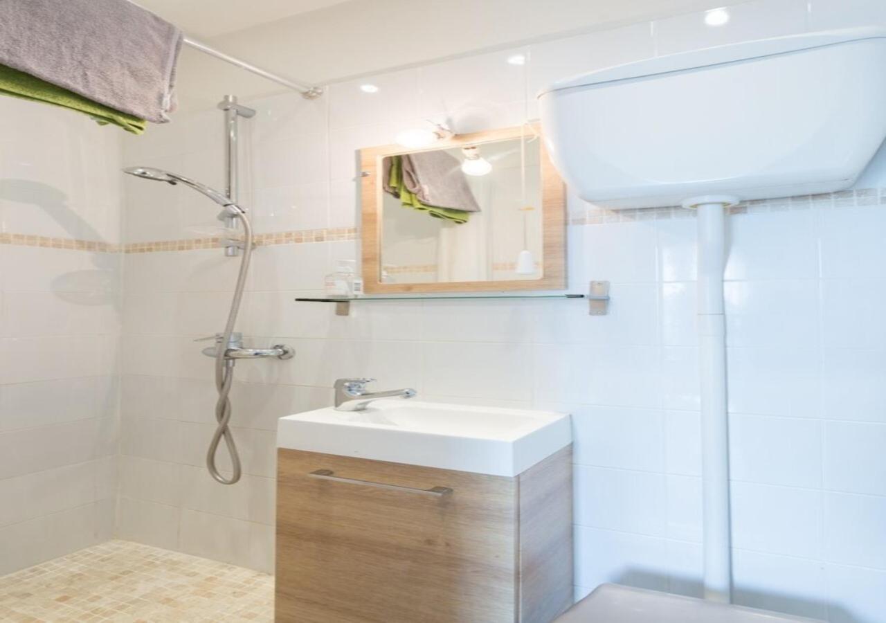 Studio Meuble Жантийи Экстерьер фото