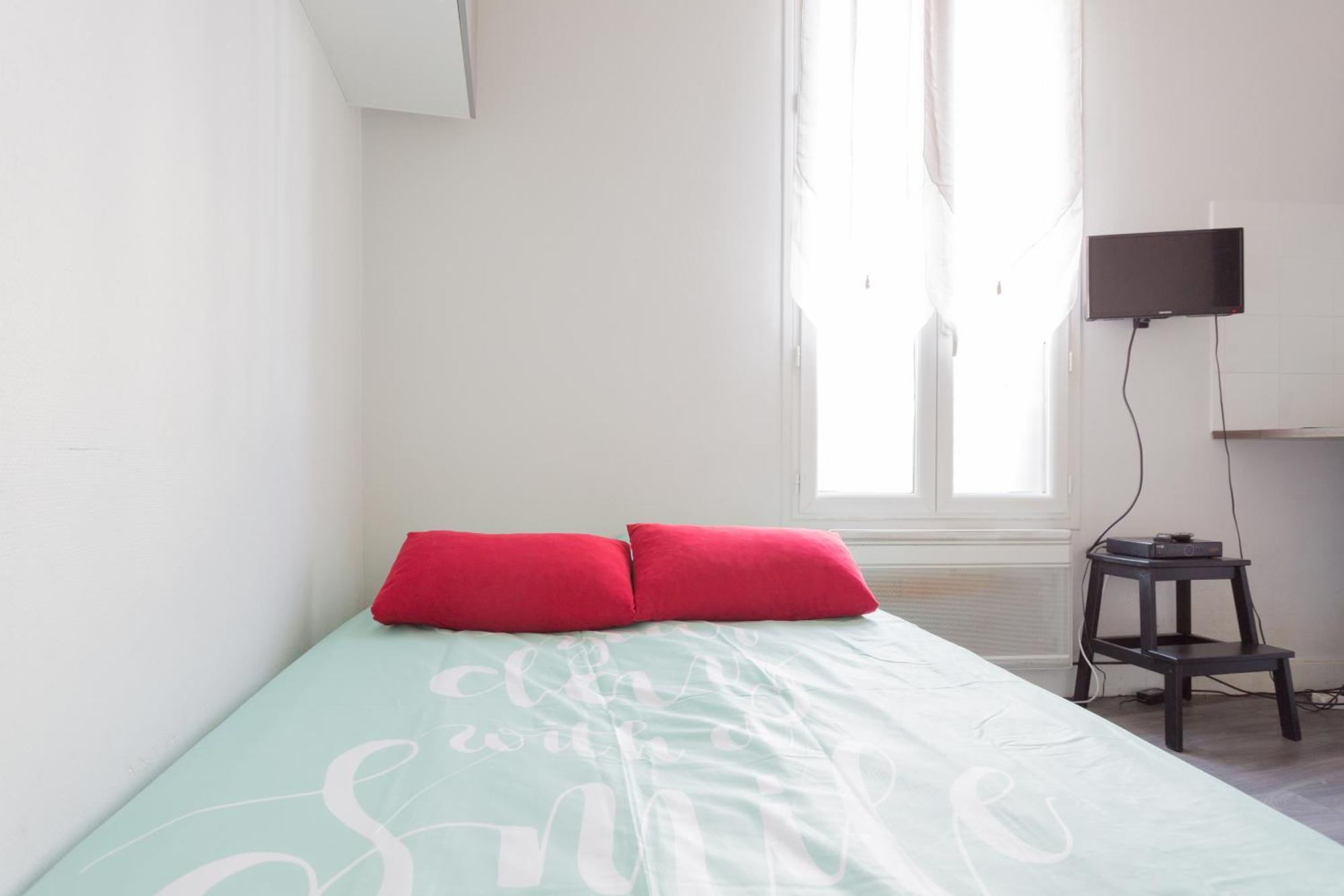 Studio Meuble Жантийи Экстерьер фото